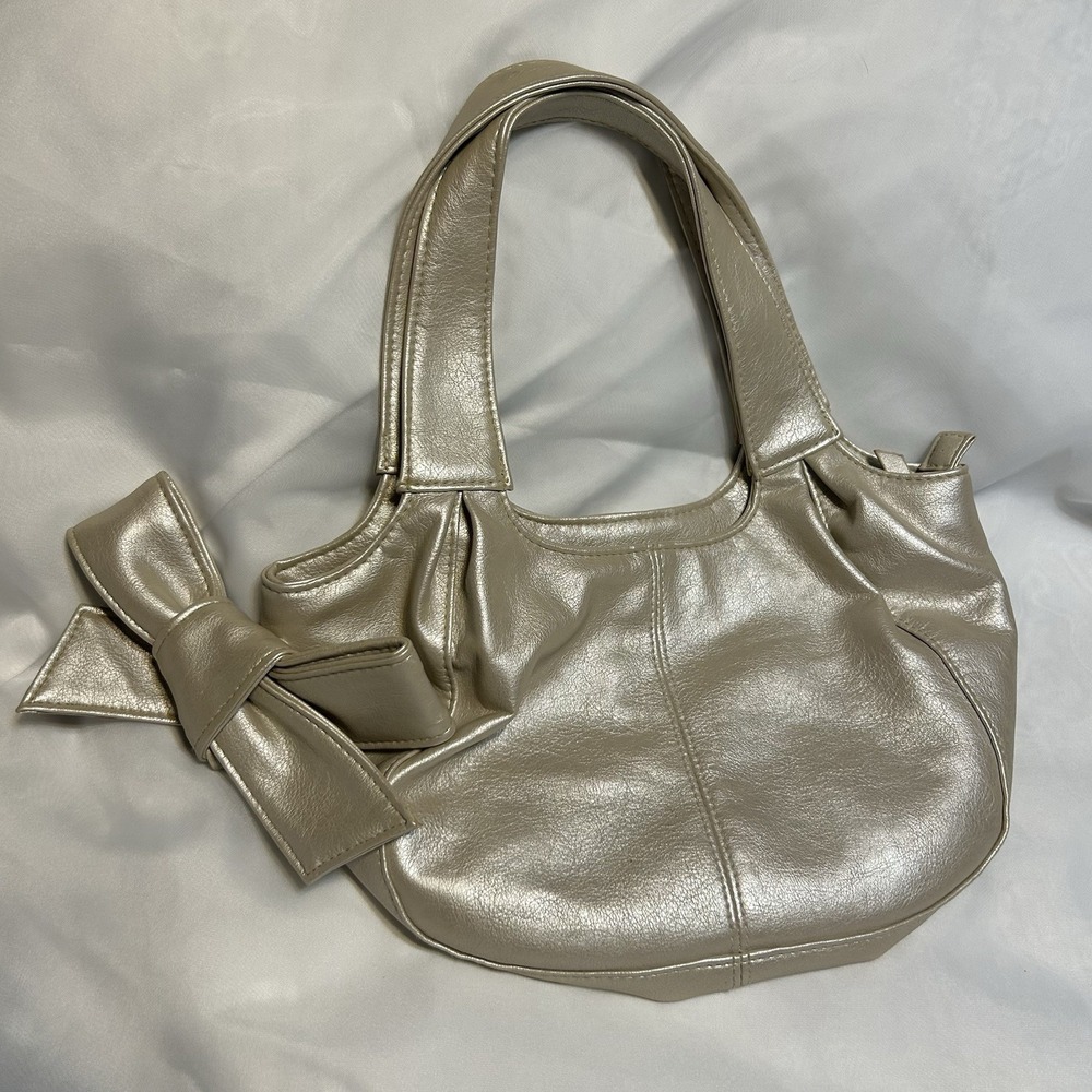 Bueno Purse White Small Handbag Bow Purse Zipper Enclosure Inside Pockets